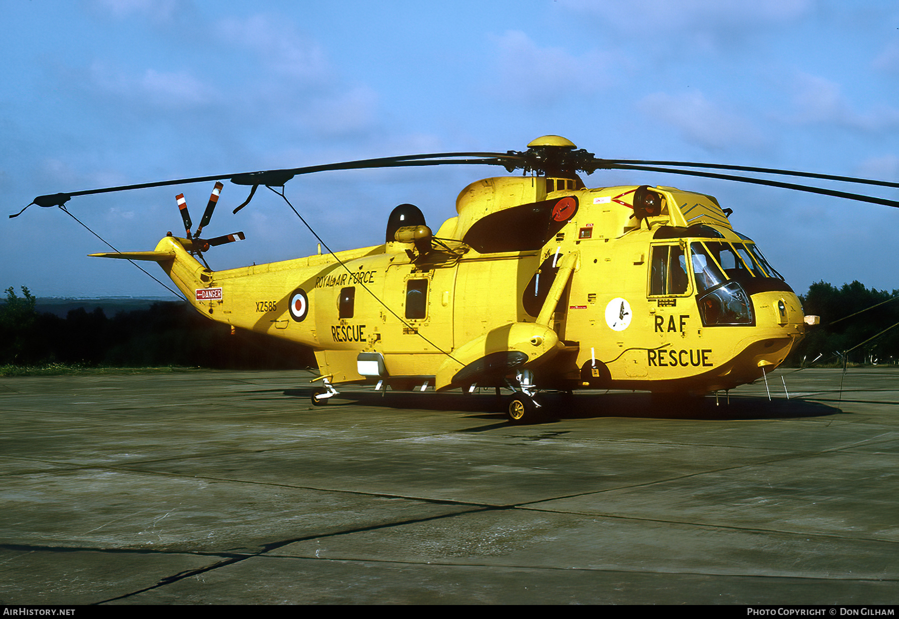 Aircraft Photo of XZ585 | Westland WS-61 Sea King HAR3 | UK - Air Force | AirHistory.net #310613
