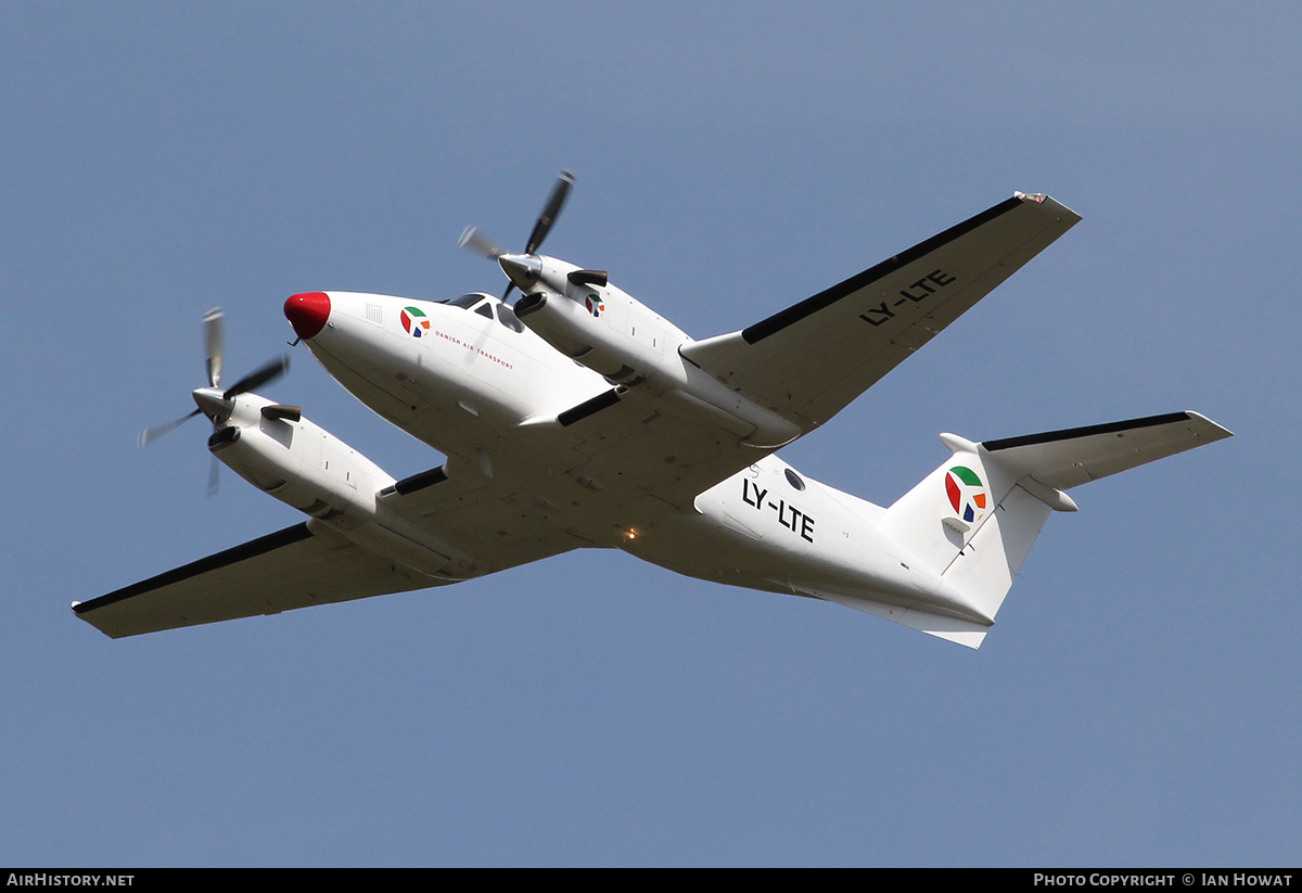 Aircraft Photo of LY-LTE | Beech Super King Air 300 | Danish Air Transport - DAT | AirHistory.net #310621