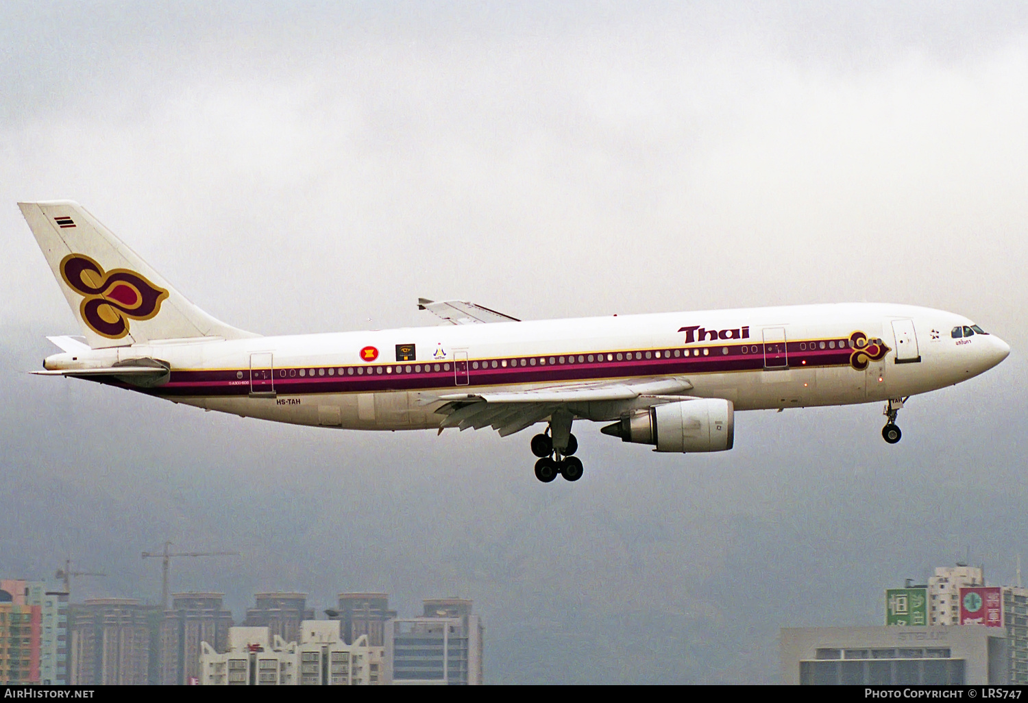 Aircraft Photo of HS-TAH | Airbus A300B4-605R | Thai Airways International | AirHistory.net #310671
