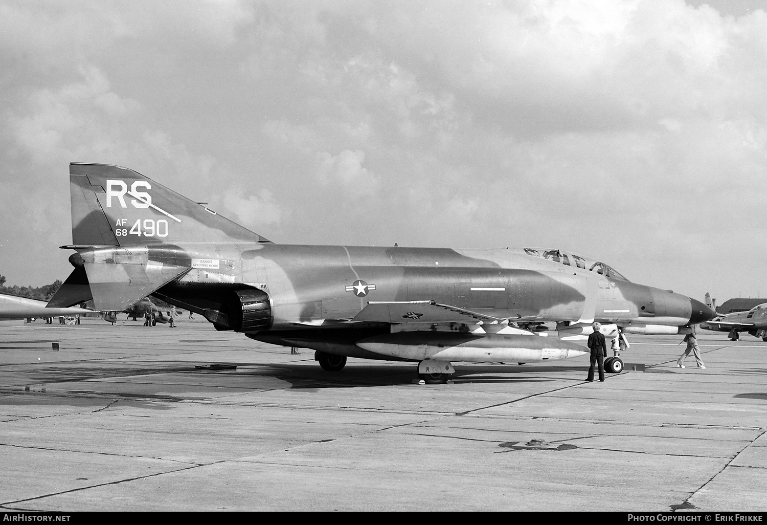 Aircraft Photo of 68-0490 / AF68-490 | McDonnell Douglas F-4E Phantom II | USA - Air Force | AirHistory.net #310676