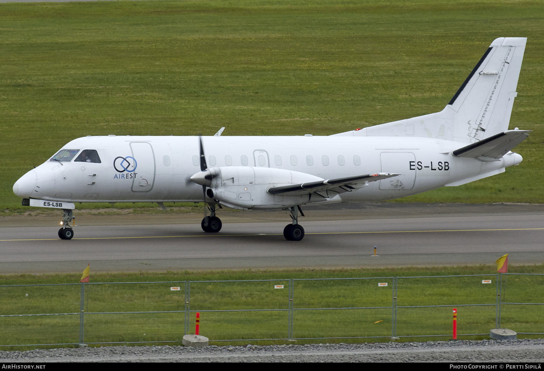 Aircraft Photo of ES-LSB | Saab-Fairchild SF-340A(F) | Airest | AirHistory.net #310710