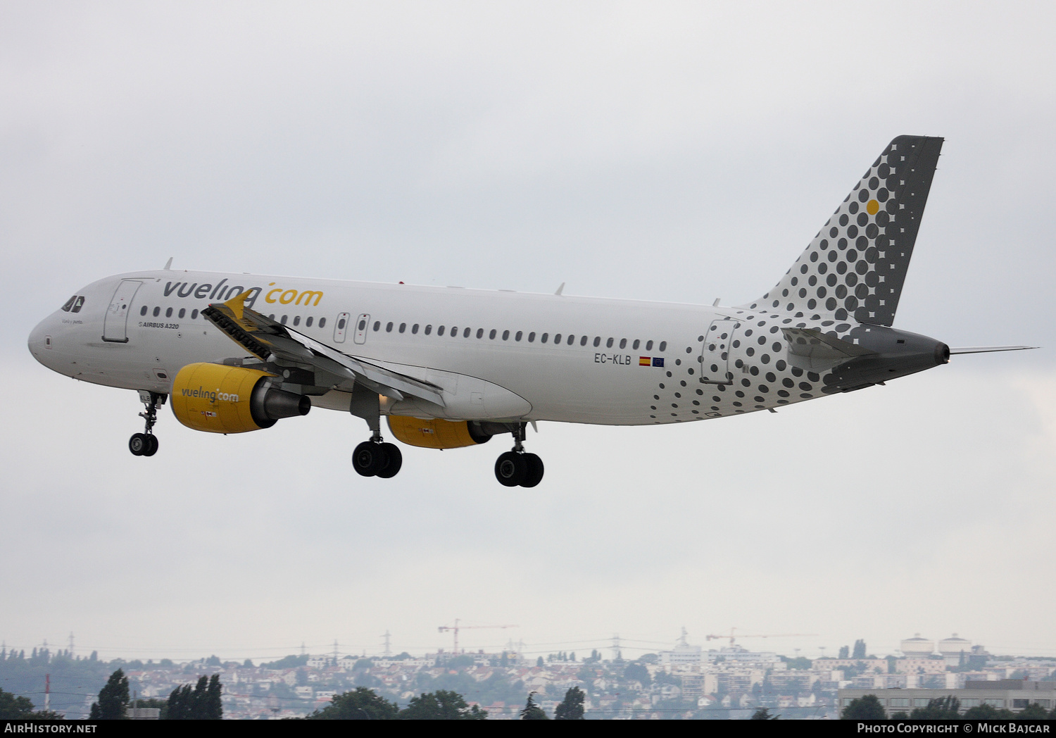 Aircraft Photo of EC-KLB | Airbus A320-214 | Vueling Airlines | AirHistory.net #310895