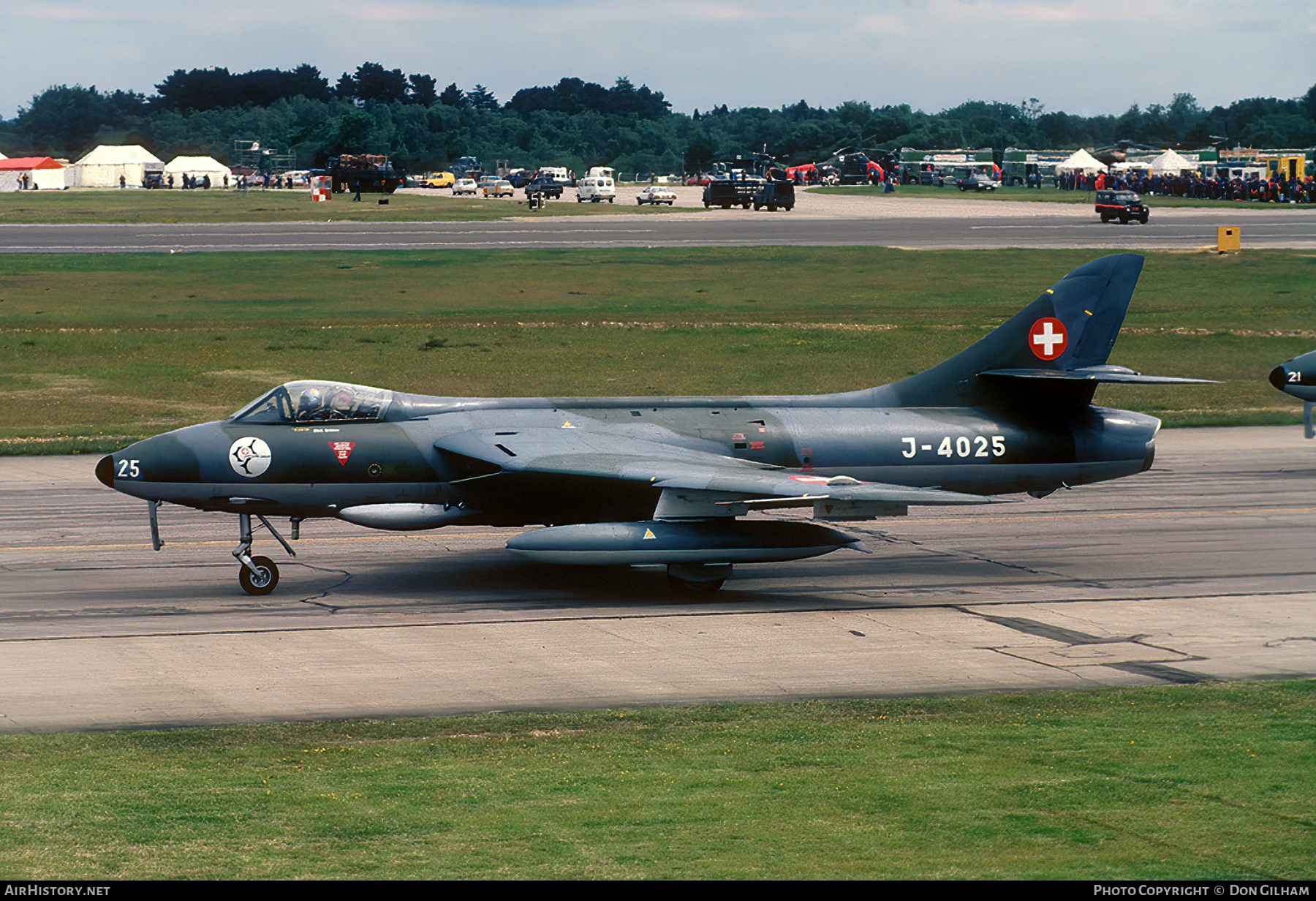 Aircraft Photo of J-4025 | Hawker Hunter F58 | Switzerland - Air Force | AirHistory.net #311066