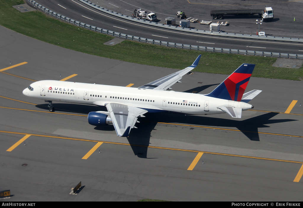 Aircraft Photo of N721TW | Boeing 757-231 | Delta Air Lines | AirHistory.net #311072