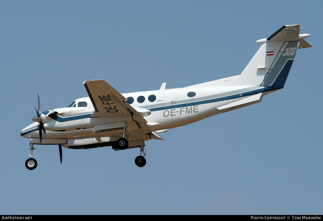 Aircraft Photo of OE-FME | Beech Super King Air 300LW | AirHistory.net #311092
