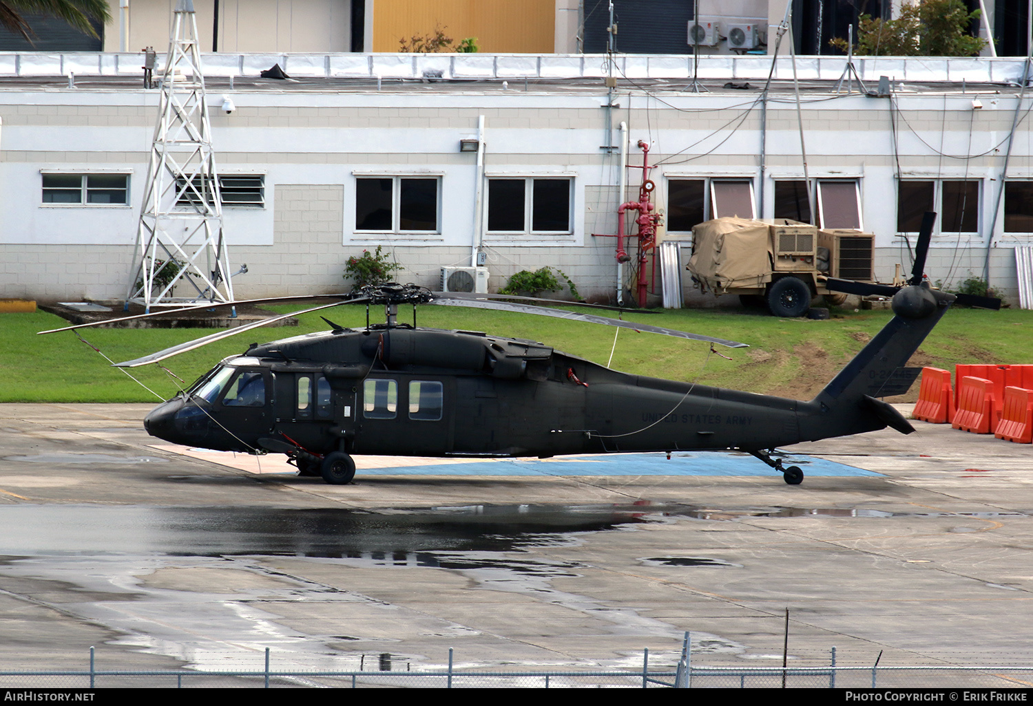 Aircraft Photo of 85-24445 / 0-24445 | Sikorsky UH-60A Black Hawk (S-70A) | USA - Army | AirHistory.net #311215