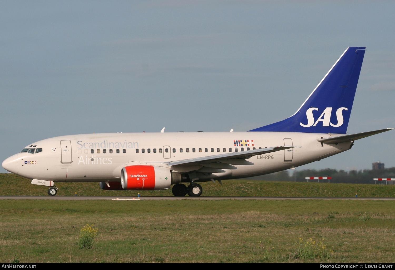 Aircraft Photo of LN-RPG | Boeing 737-683 | Scandinavian Airlines - SAS | AirHistory.net #311321