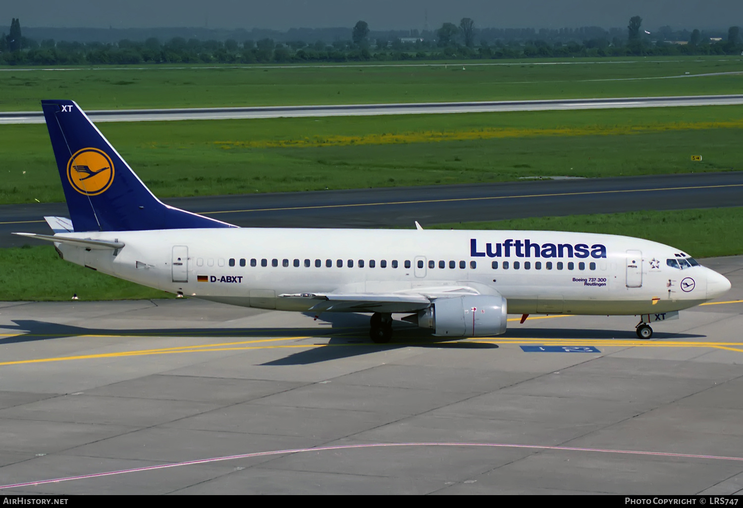 Aircraft Photo of D-ABXT | Boeing 737-330 | Lufthansa | AirHistory.net #311449