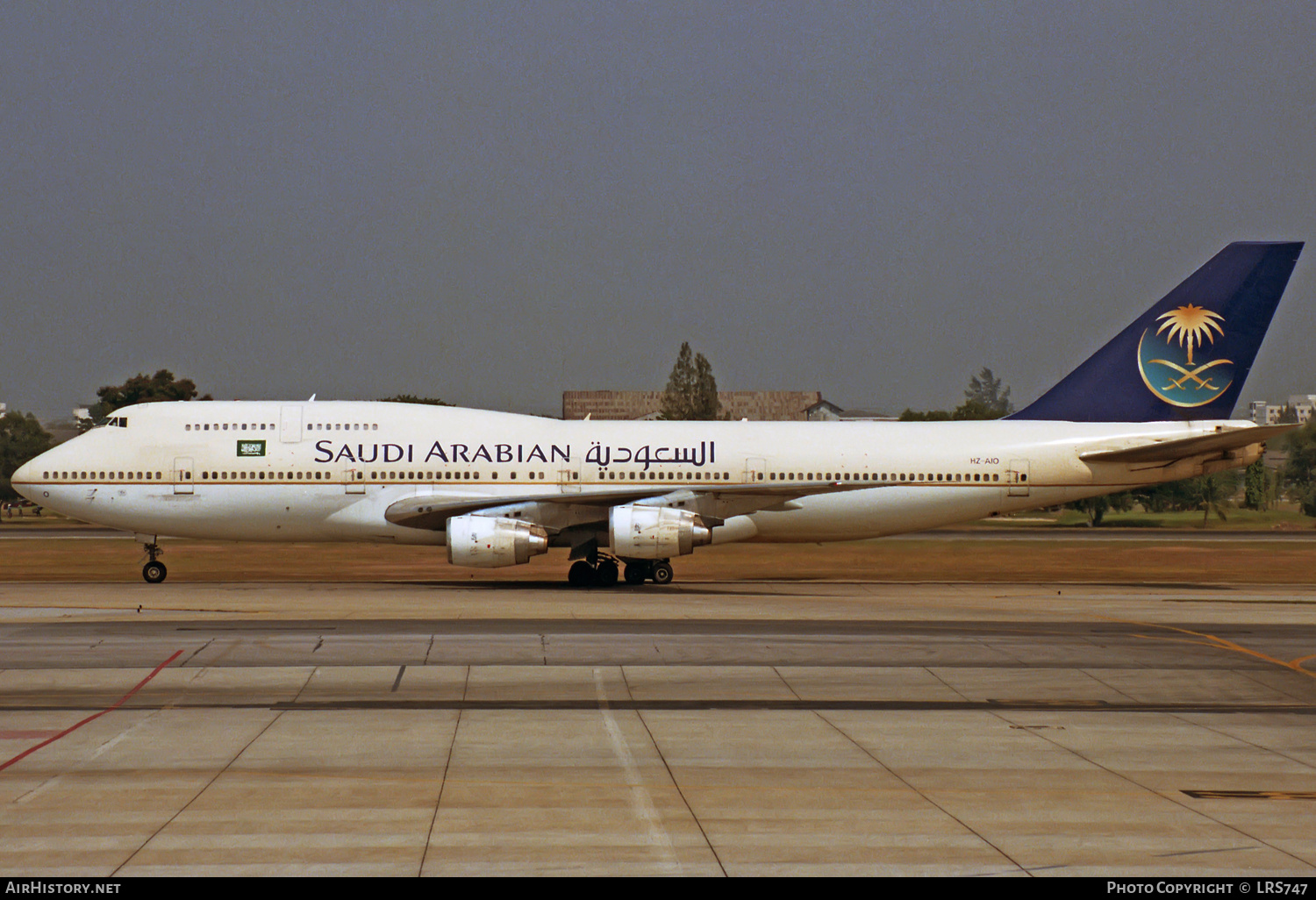 Aircraft Photo of HZ-AIO | Boeing 747-368 | Saudi Arabian Airlines | AirHistory.net #311497