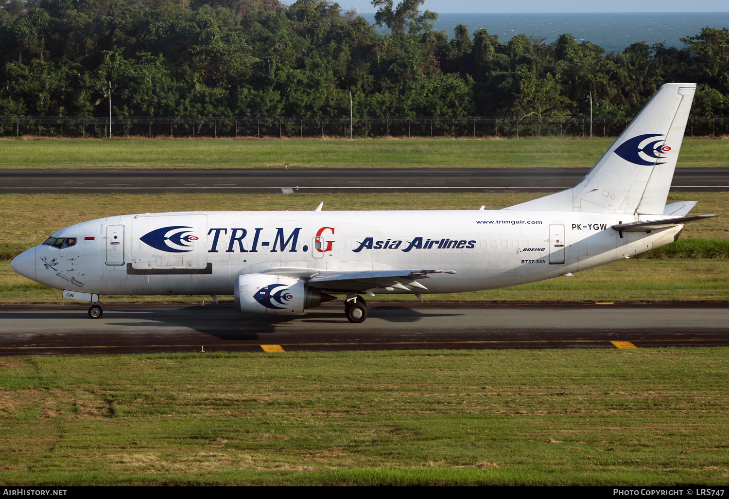 Aircraft Photo of PK-YGW | Boeing 737-33A/SF | Tri-M.G. Intra Asia Airlines | AirHistory.net #311728