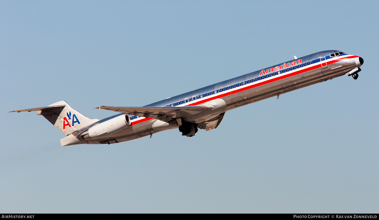 Aircraft Photo of N7520A | McDonnell Douglas MD-82 (DC-9-82) | American Airlines | AirHistory.net #311908