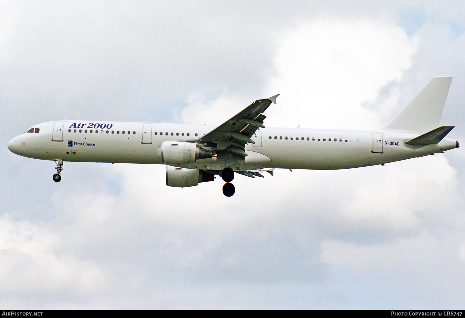 Aircraft Photo of G-OOAE | Airbus A321-211 | Air 2000 | AirHistory.net #312117