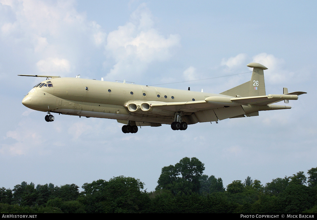 Aircraft Photo of XV226 | Hawker Siddeley HS-801 Nimrod MR.2P | UK - Air Force | AirHistory.net #312124
