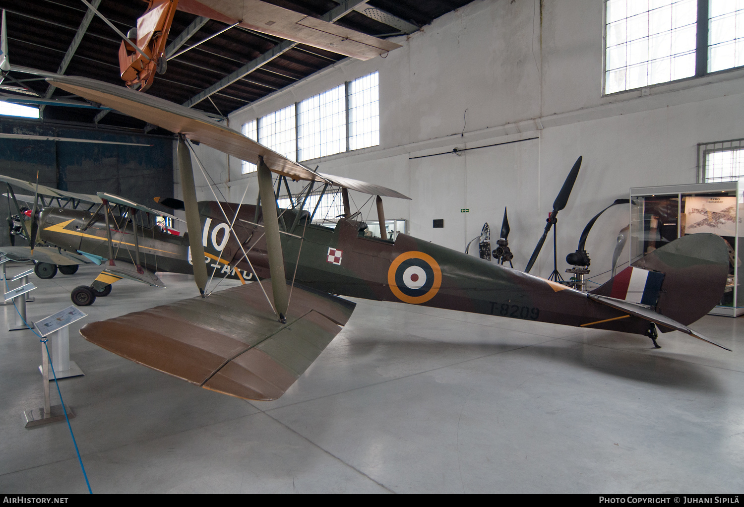 Aircraft Photo of T8209 / T-8209 | De Havilland D.H. 82A Tiger Moth II | UK - Air Force | AirHistory.net #312149