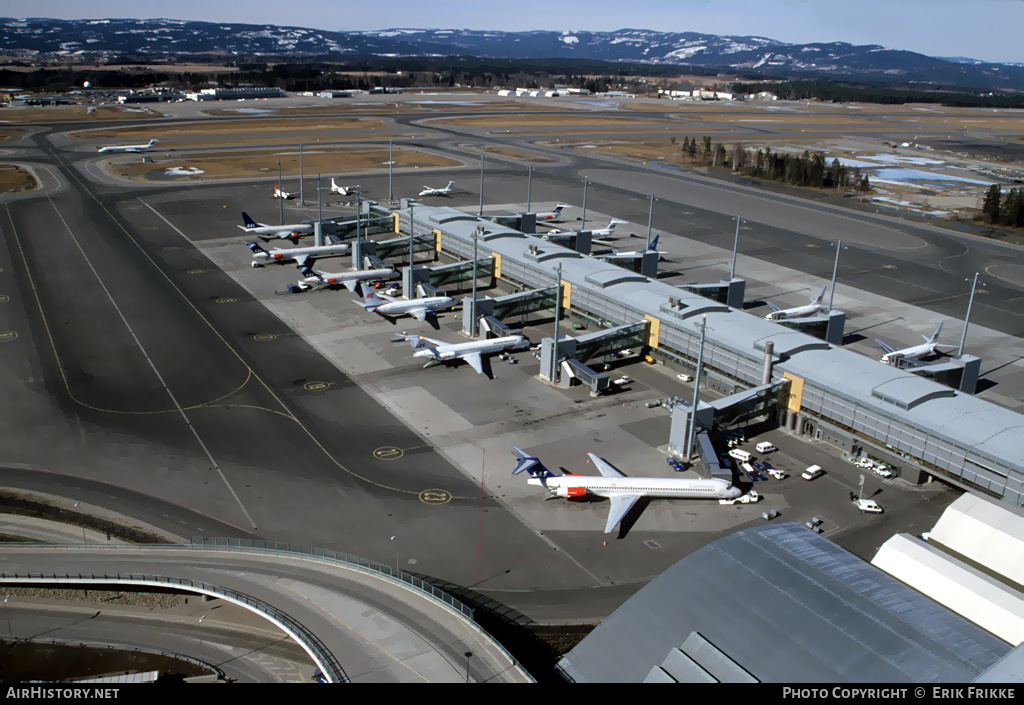 Airport photo of Oslo - Gardermoen (ENGM / OSL) in Norway | AirHistory.net #312217