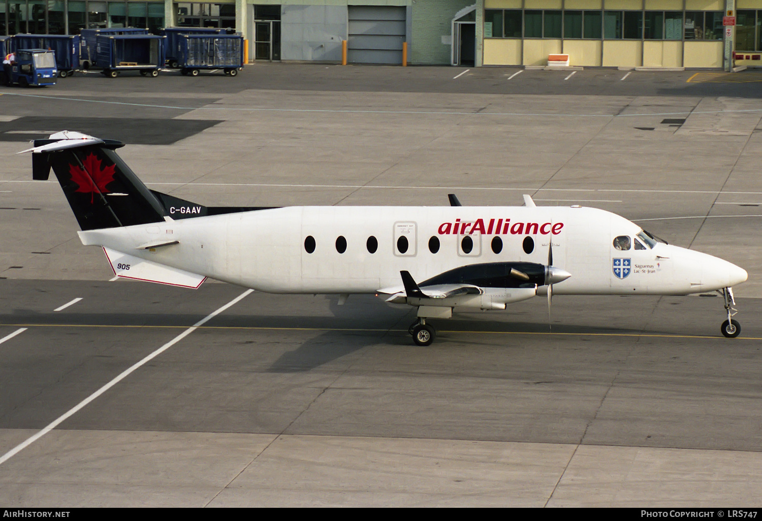 Aircraft Photo of C-GAAV | Raytheon 1900D | Air Alliance | AirHistory.net #312260