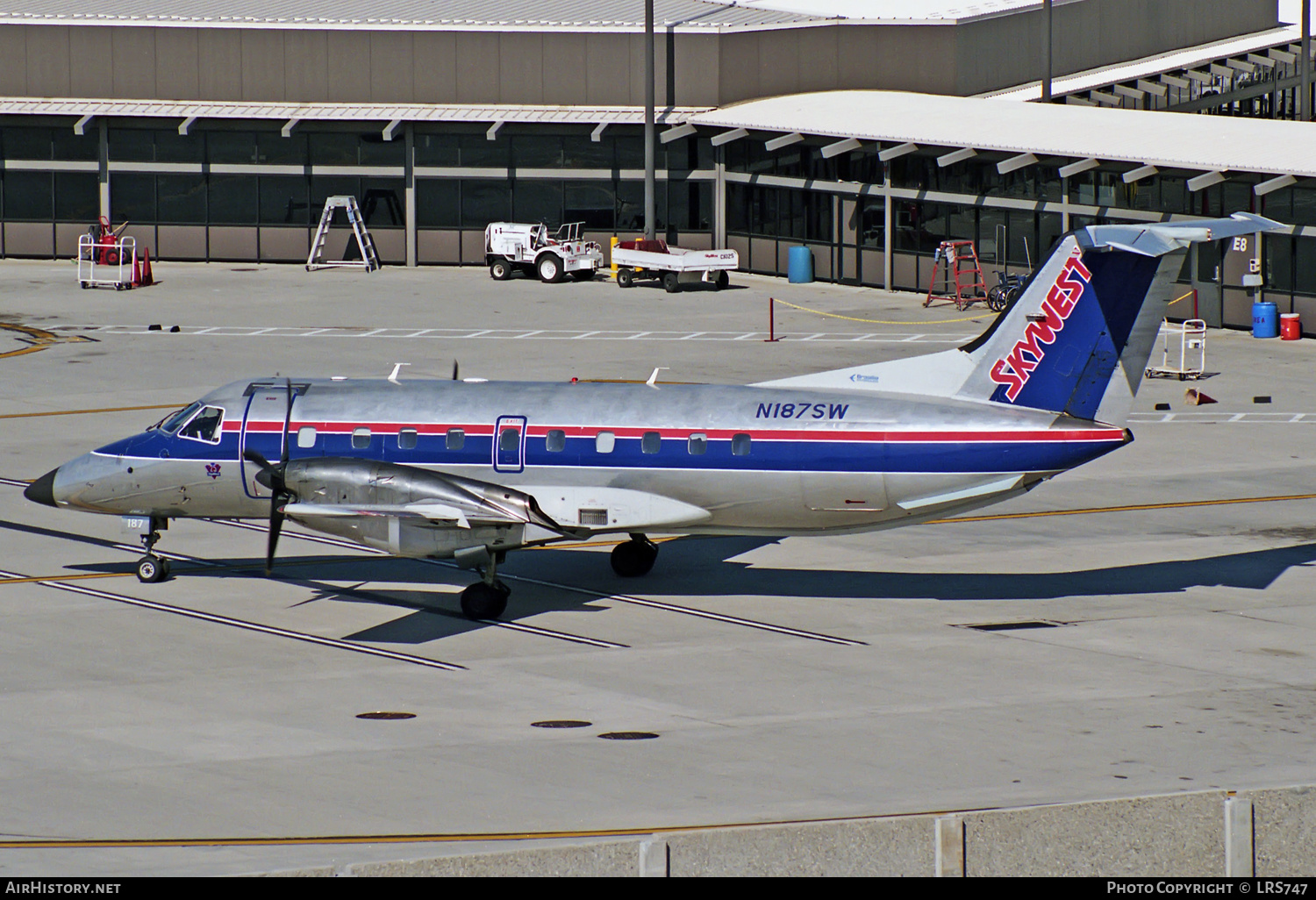 Aircraft Photo of N187SW | Embraer EMB-120ER Brasilia | SkyWest Airlines | AirHistory.net #312290