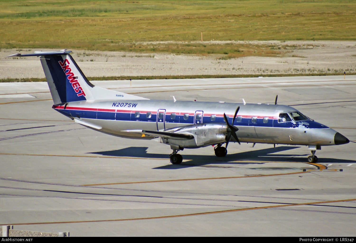 Aircraft Photo of N207SW | Embraer EMB-120ER Brasilia | SkyWest Airlines | AirHistory.net #312305