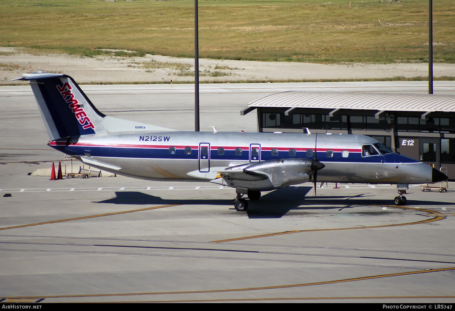 Aircraft Photo of N212SW | Embraer EMB-120ER Brasilia | SkyWest Airlines | AirHistory.net #312318