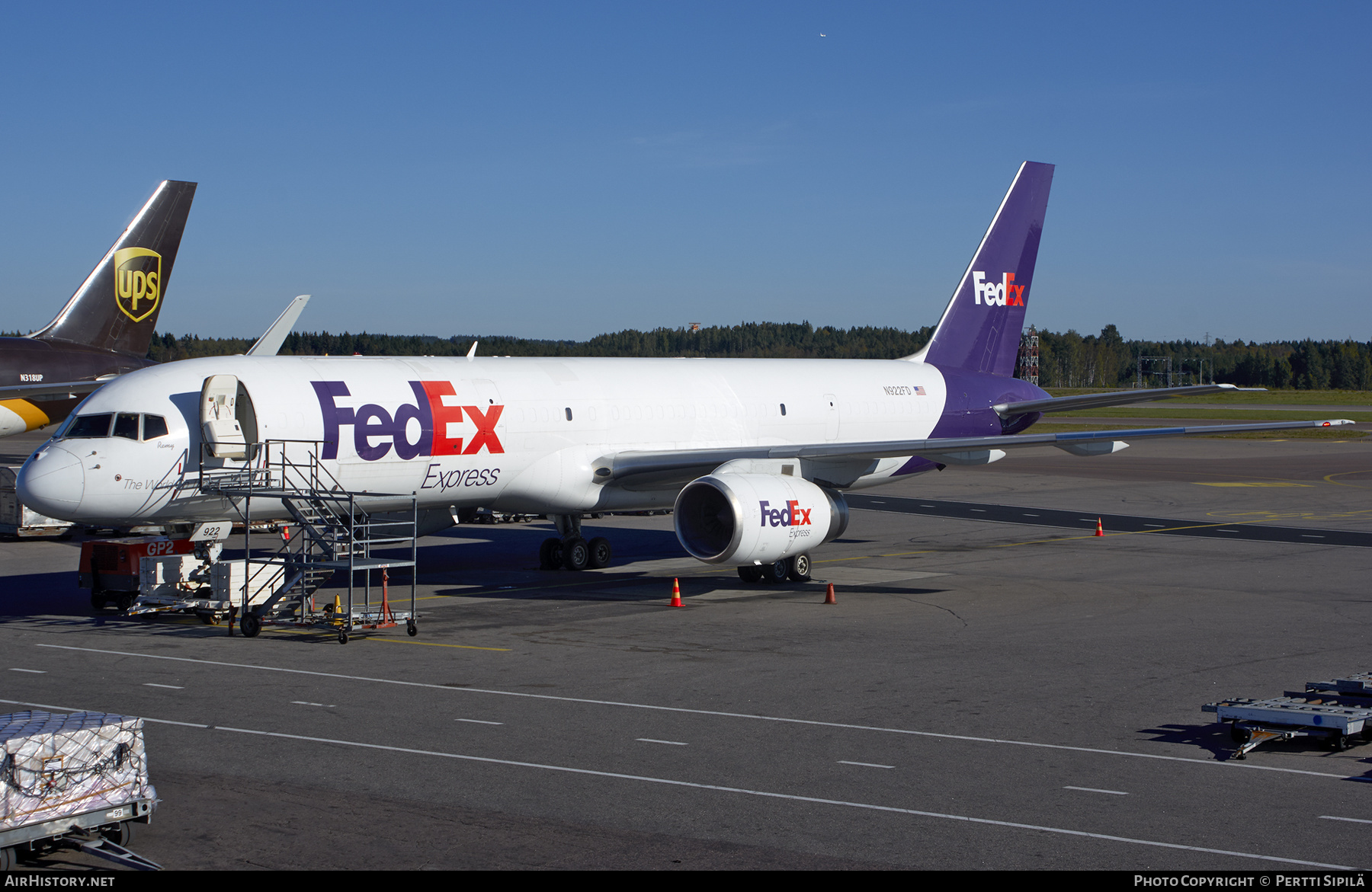 Aircraft Photo of N922FD | Boeing 757-23A(SF) | FedEx Express | AirHistory.net #312438