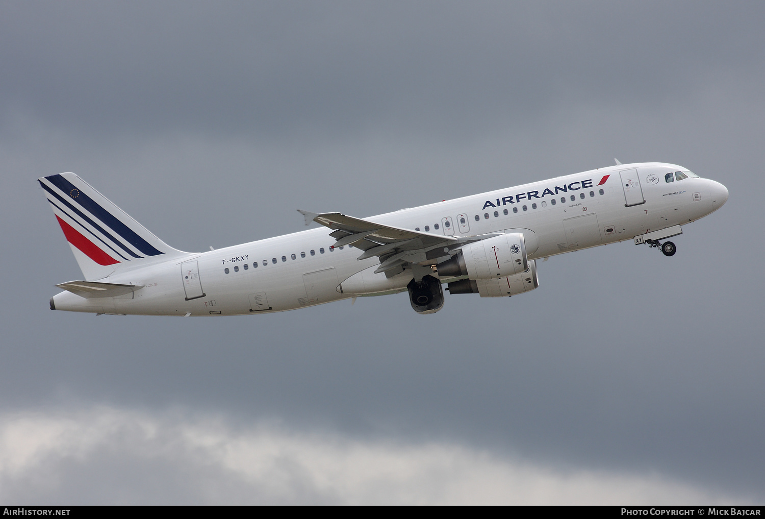 Aircraft Photo of F-GKXY | Airbus A320-214 | Air France | AirHistory.net #312456