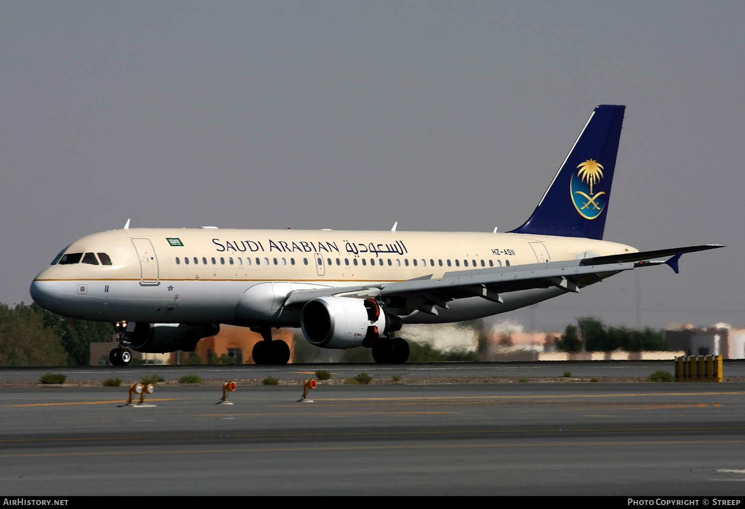 Aircraft Photo of HZ-AS11 | Airbus A320-214 | Saudi Arabian Airlines | AirHistory.net #312471