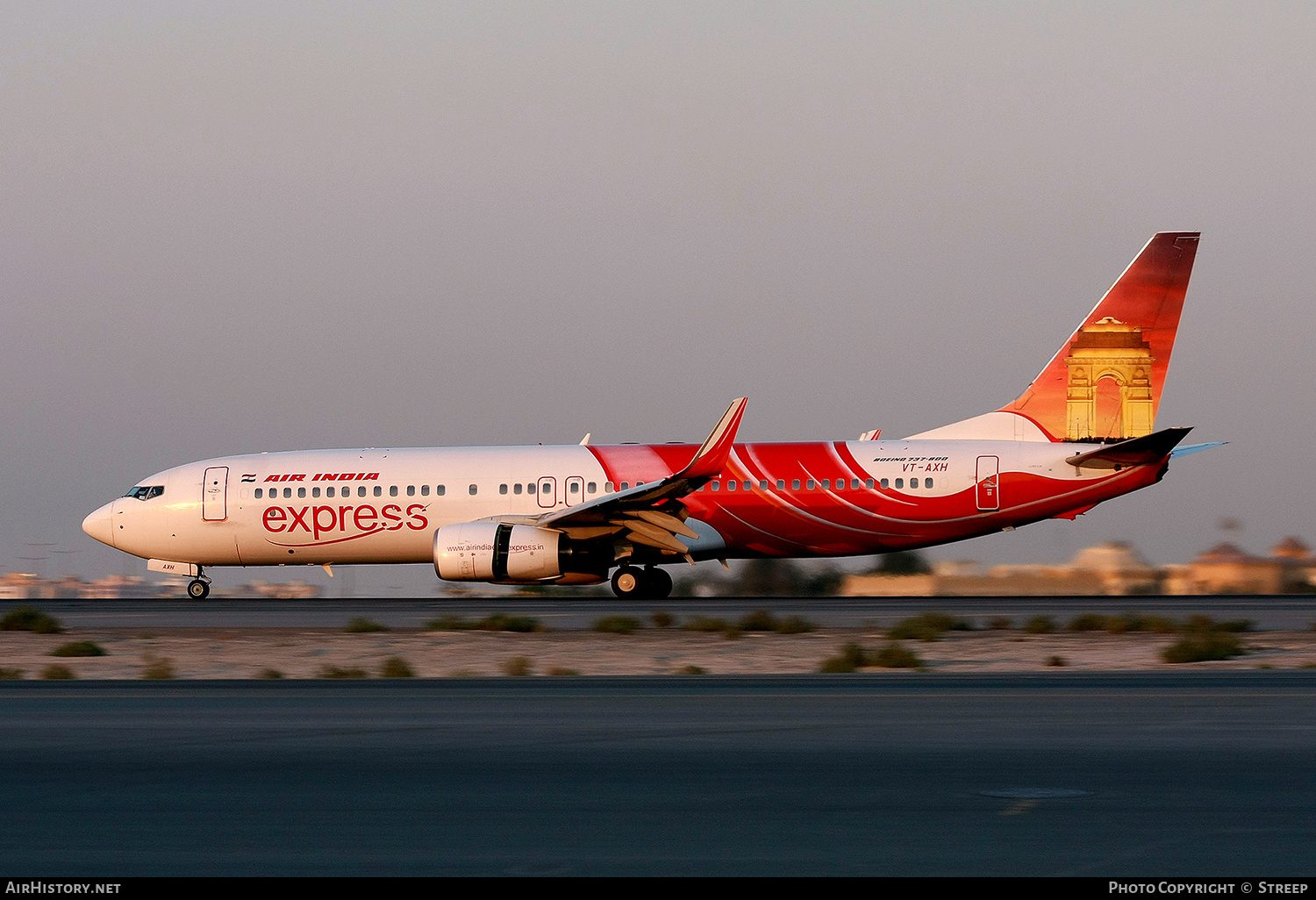 Aircraft Photo of VT-AXH | Boeing 737-8HG | Air India Express | AirHistory.net #312478