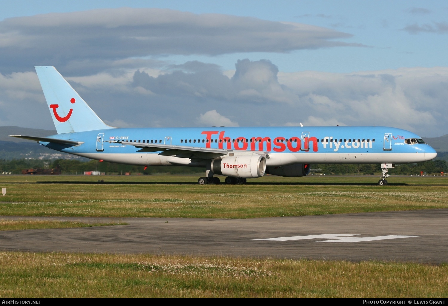 Aircraft Photo of G-BYAT | Boeing 757-204 | Thomsonfly | AirHistory.net #312506