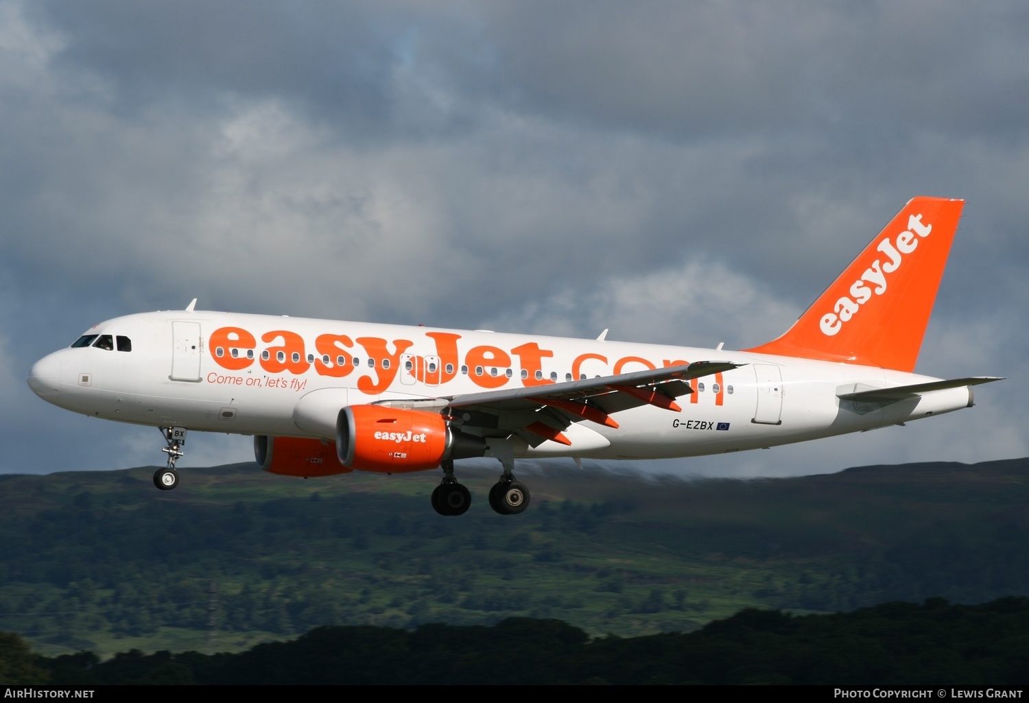 Aircraft Photo of G-EZBX | Airbus A319-111 | EasyJet | AirHistory.net #312517