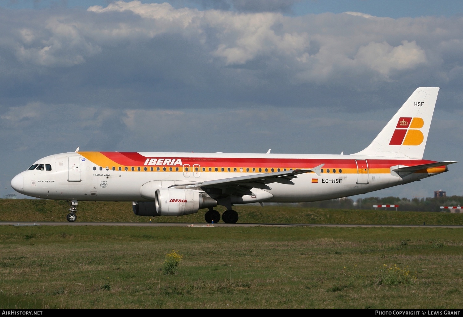 Aircraft Photo of EC-HSF | Airbus A320-214 | Iberia | AirHistory.net #312530