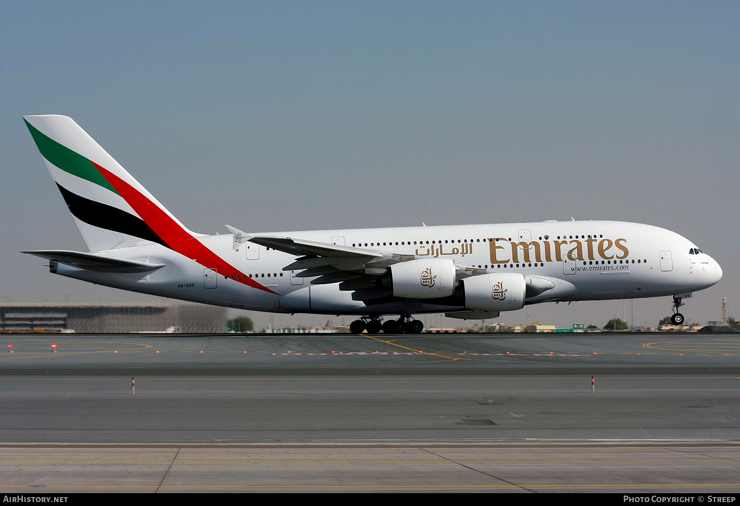 Aircraft Photo of A6-EDE | Airbus A380-861 | Emirates | AirHistory.net #312532