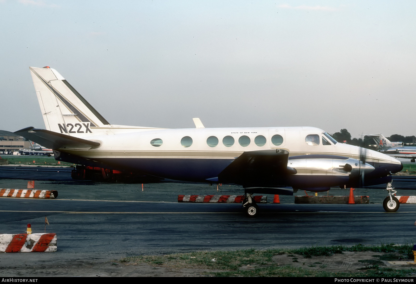 Aircraft Photo of N22X | Beech A100 King Air | State of New York | AirHistory.net #312600