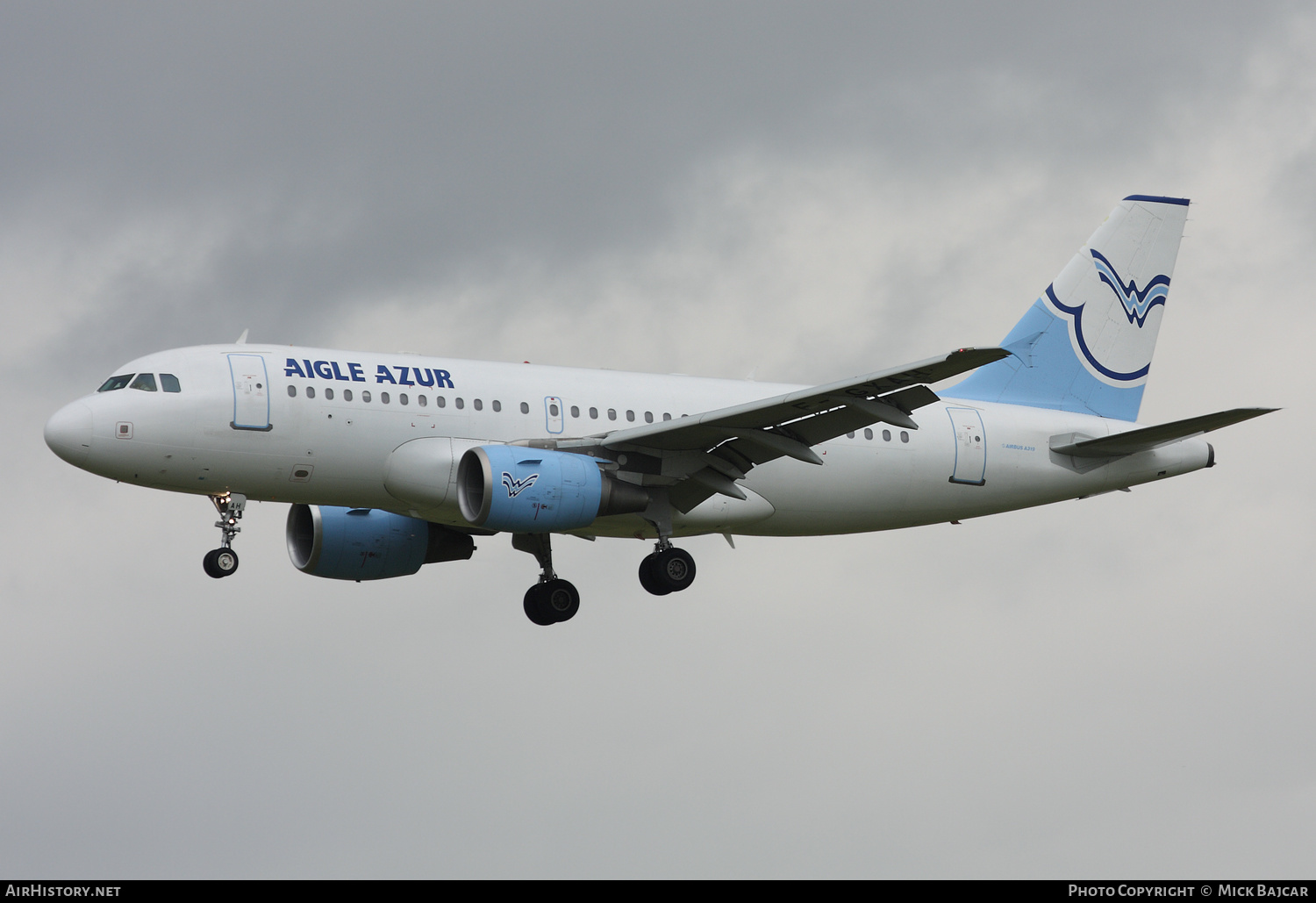 Aircraft Photo of F-GXAH | Airbus A319-112 | Aigle Azur | AirHistory.net #312773