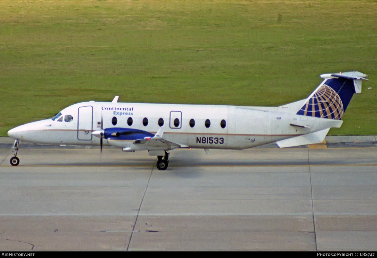Aircraft Photo of N81533 | Beech 1900D | Continental Express | AirHistory.net #312892