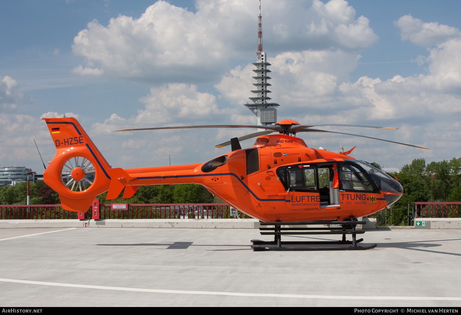 Aircraft Photo of D-HZSE | Eurocopter EC-135T-2+ | Luftrettung - Bundesministerium des Innern | AirHistory.net #312907
