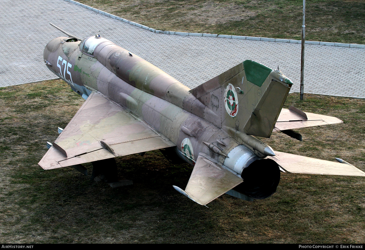 Aircraft Photo of 525 | Mikoyan-Gurevich MiG-21bis | Bulgaria - Air Force | AirHistory.net #312935