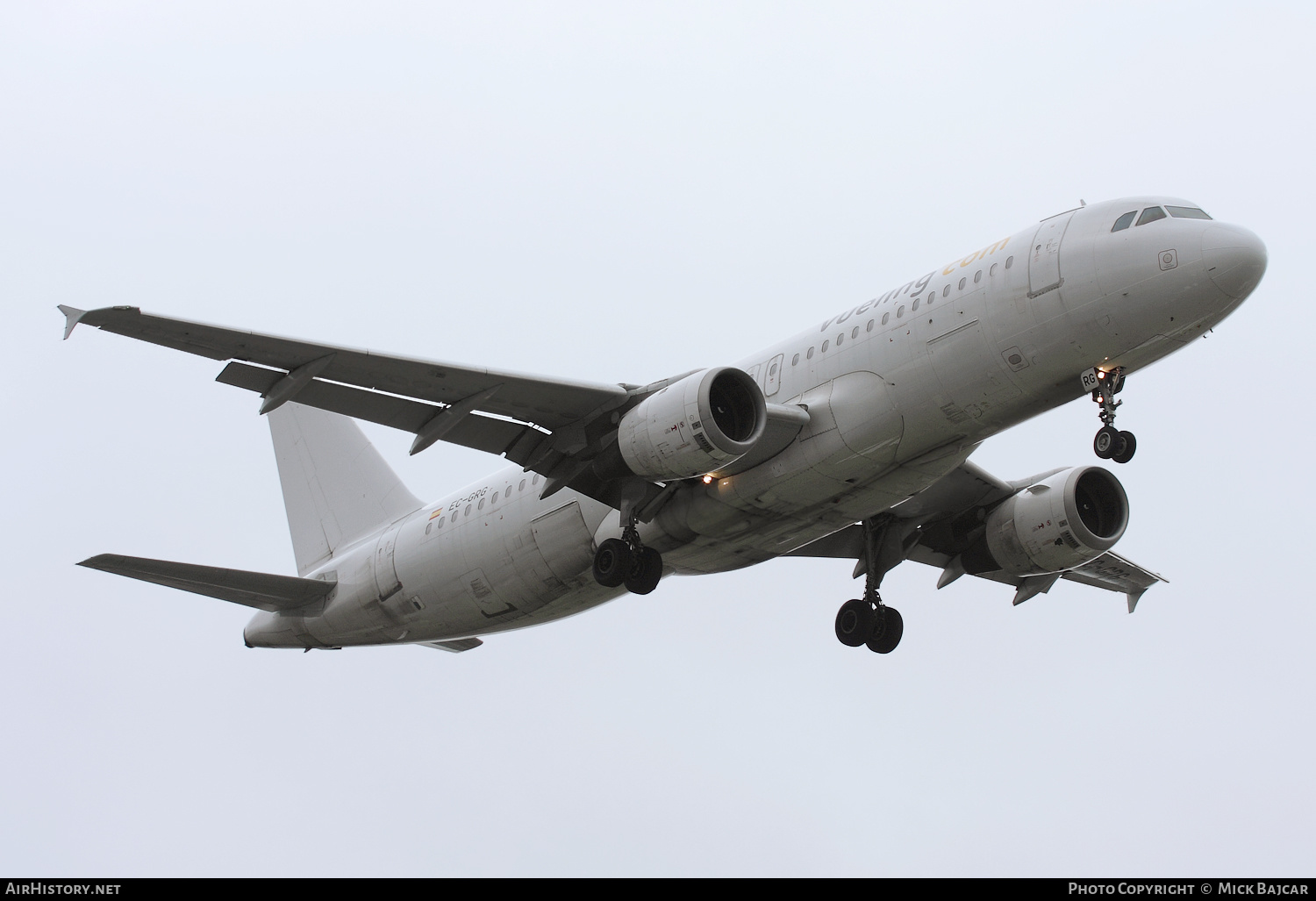 Aircraft Photo of EC-GRG | Airbus A320-211 | Vueling Airlines | AirHistory.net #312969