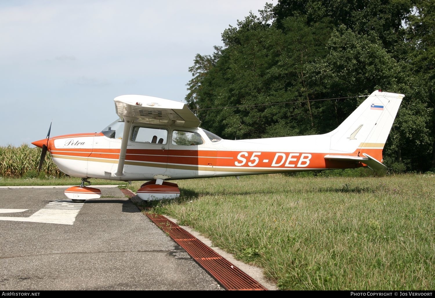 Aircraft Photo of S5-DEB | Cessna 172N Skyhawk 100 | AirHistory.net #313026