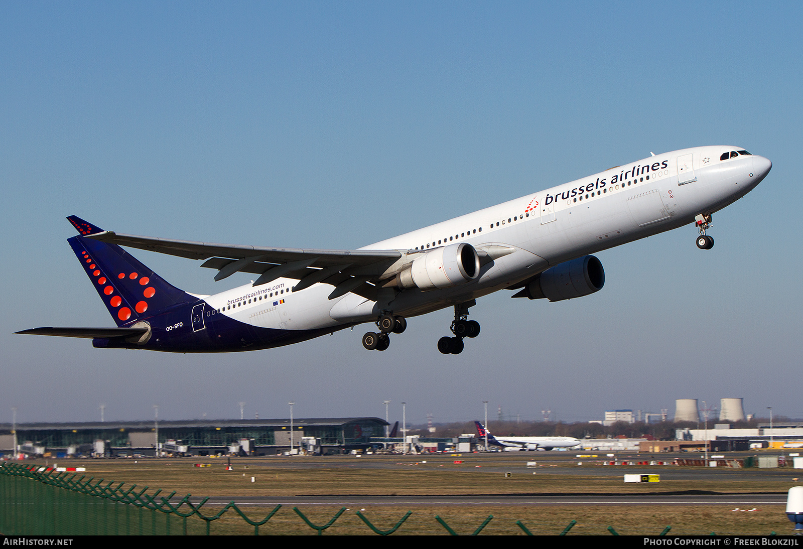 Aircraft Photo of OO-SFO | Airbus A330-301 | Brussels Airlines | AirHistory.net #313031