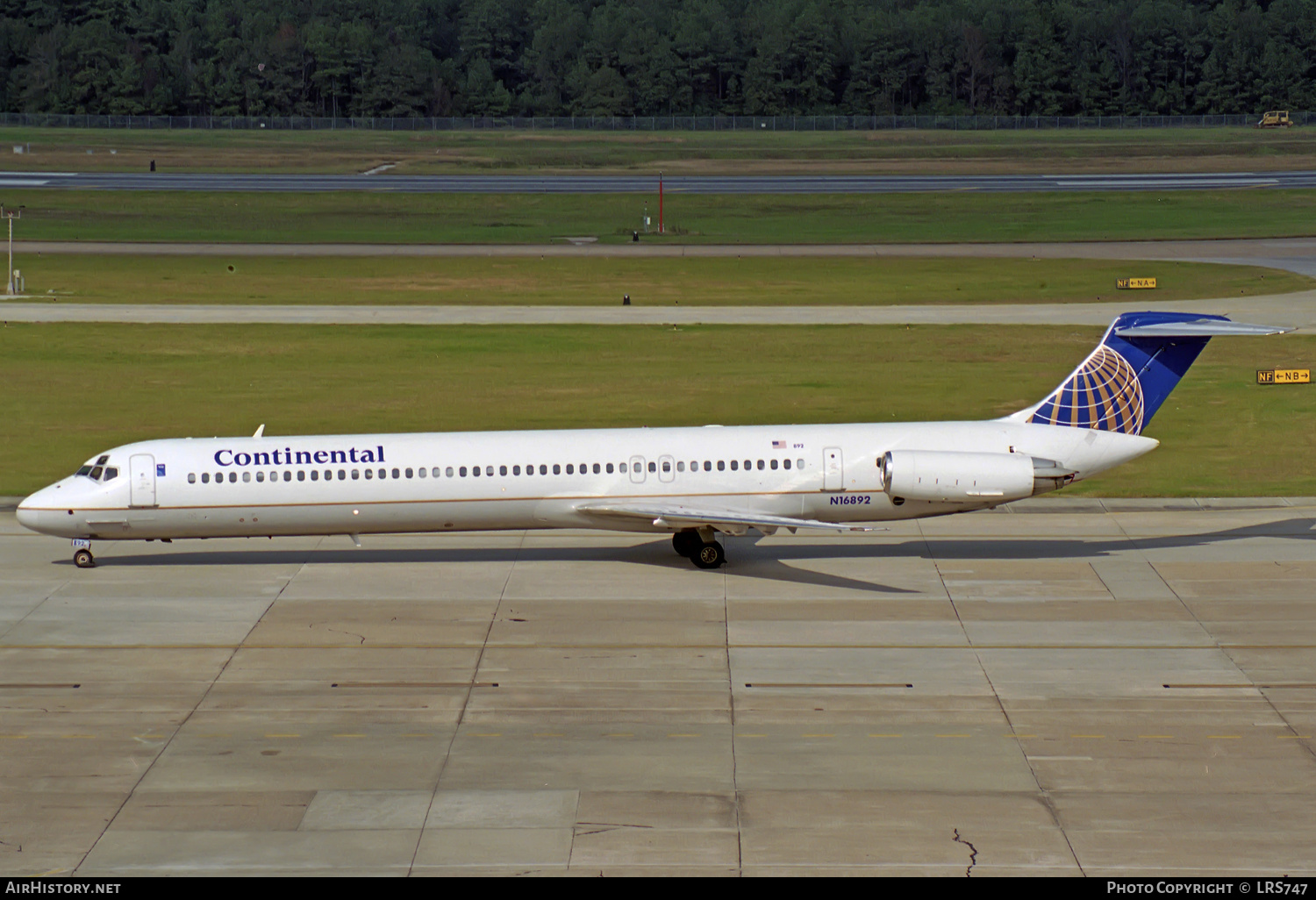 Aircraft Photo of N16892 | McDonnell Douglas MD-82 (DC-9-82) | Continental Airlines | AirHistory.net #313085