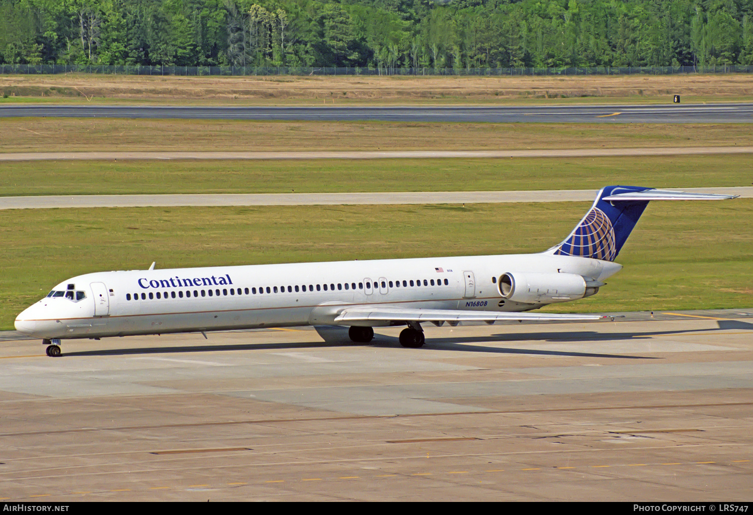 Aircraft Photo of N16808 | McDonnell Douglas MD-82 (DC-9-82) | Continental Airlines | AirHistory.net #313088