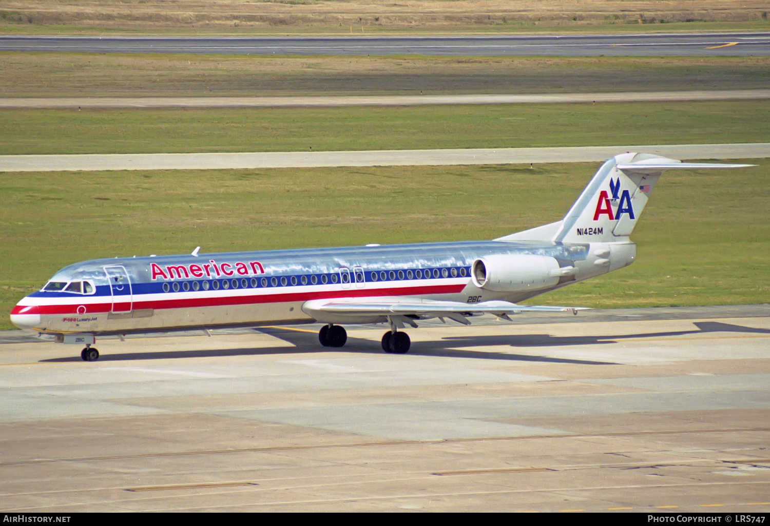 Aircraft Photo of N1424M | Fokker 100 (F28-0100) | American Airlines | AirHistory.net #313093