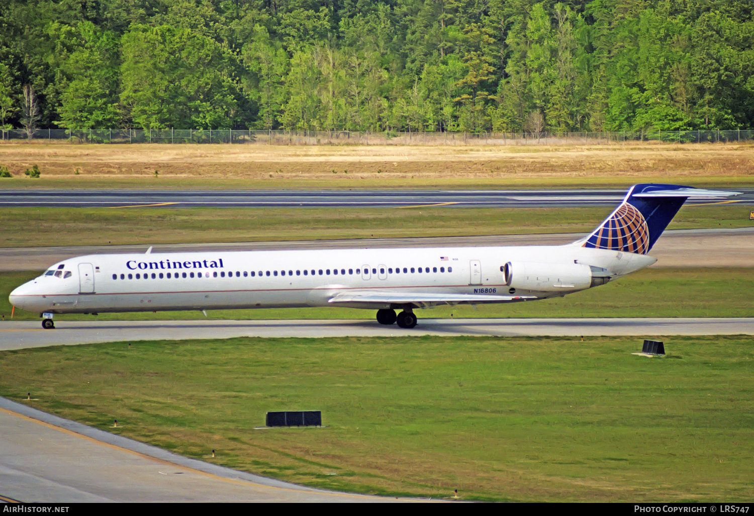 Aircraft Photo of N16806 | McDonnell Douglas MD-82 (DC-9-82) | Continental Airlines | AirHistory.net #313094