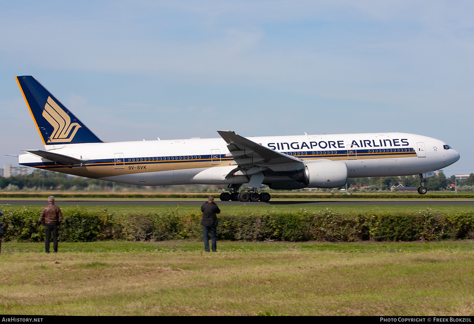 Aircraft Photo of 9V-SVK | Boeing 777-212/ER | Singapore Airlines | AirHistory.net #313126