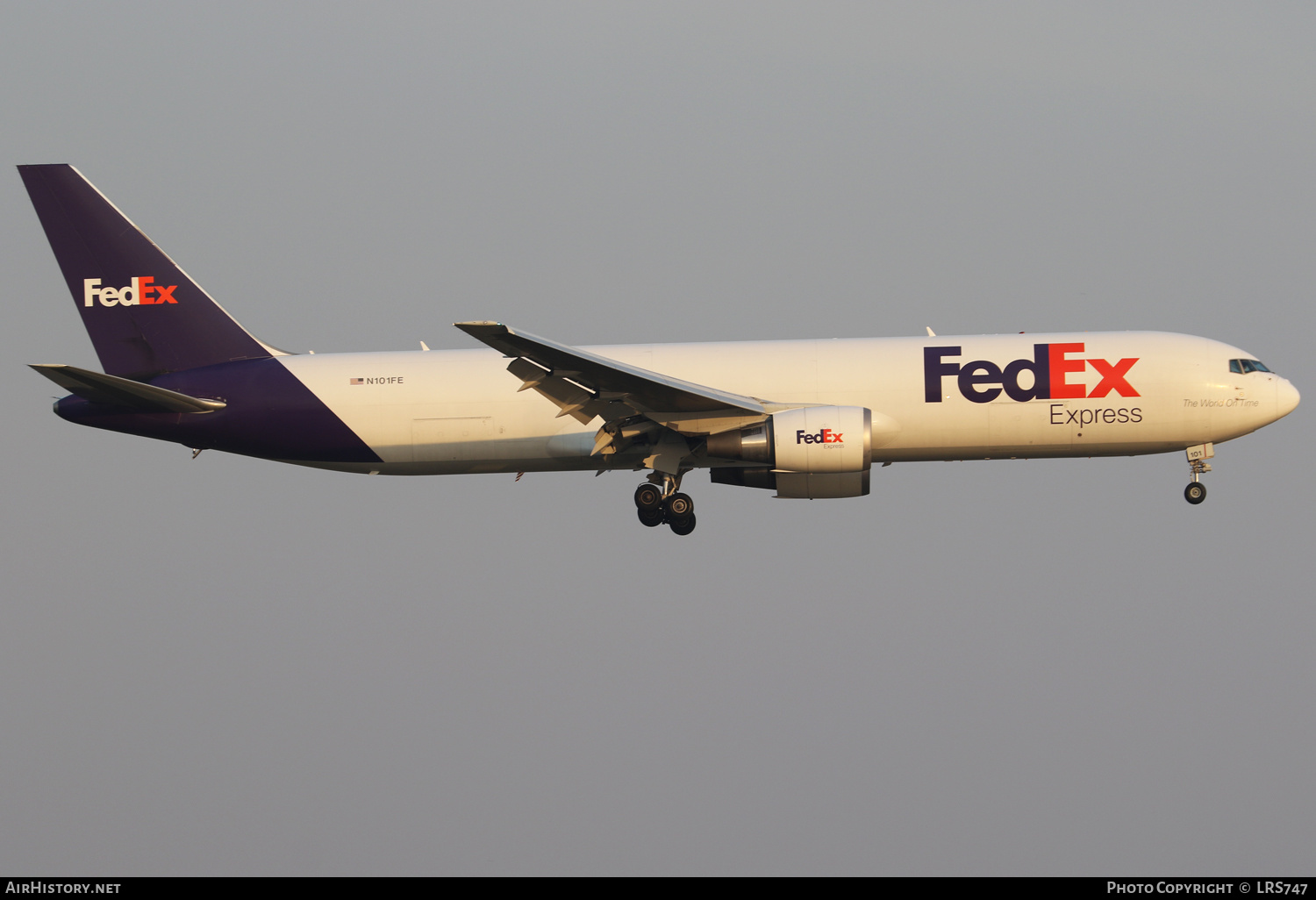 Aircraft Photo of N101FE | Boeing 767-3S2F/ER | FedEx Express - Federal Express | AirHistory.net #313127