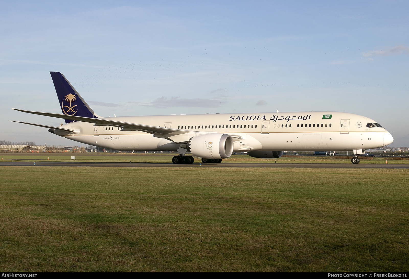 Aircraft Photo of HZ-AR13 | Boeing 787-9 Dreamliner | Saudia - Saudi Arabian Airlines | AirHistory.net #313190