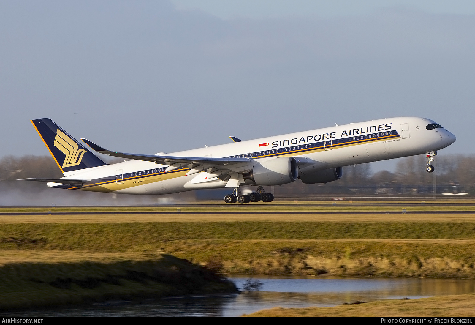 Aircraft Photo of 9V-SMH | Airbus A350-941 | Singapore Airlines | AirHistory.net #313198