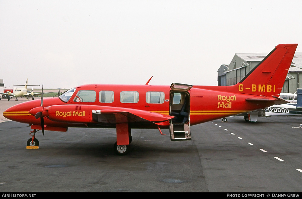 Aircraft Photo of G-BMBI | Piper PA-31-350 Navajo Chieftain | Royal Mail | AirHistory.net #313262