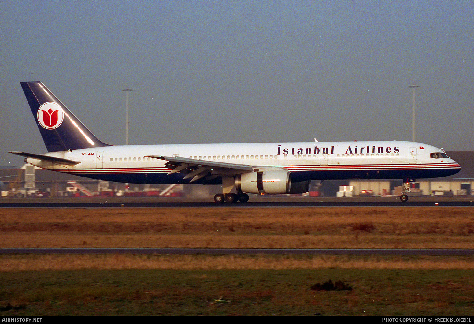 Aircraft Photo of TC-AJA | Boeing 757-236 | Istanbul Airlines | AirHistory.net #313276