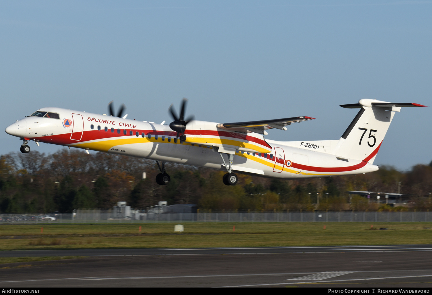 Aircraft Photo of F-ZBMH | Conair DHC-8-402 Q400-MR | Sécurité Civile | AirHistory.net #313549